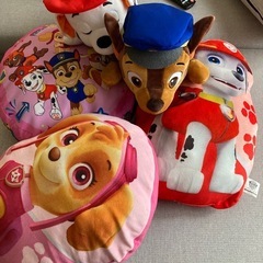 パウパト　クッション　ぬいぐるみ