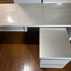 【受け渡し者決定】パソコン ローデスク 机 の画像