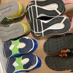 NIKE スニーカー アシックス　サンダルの画像