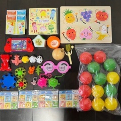 おもちゃ（パズル、ボールプール用ボール、光る指輪、ヨーヨー他）