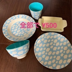 子供用食器の画像