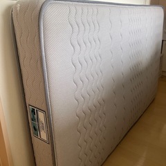 受け渡し者決定済★セミダブルマットレス中古