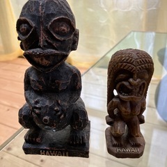 ハワイの木彫人形