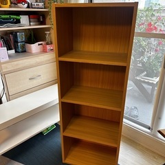 取引先お決まりカラーボックスとテレビ棚の画像