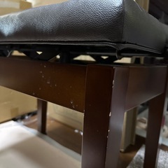 ピアノ椅子の画像