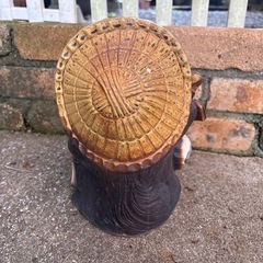 たぬきの置物高さ26㌢開運狸(訳あり)の画像