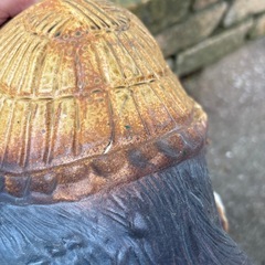 たぬきの置物高さ26㌢開運狸(訳あり)の画像