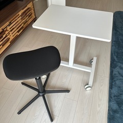 調節可、可動式デスクとイスのセット