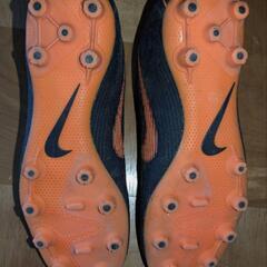 ナイキ　　サッカーシューズ25cmの画像