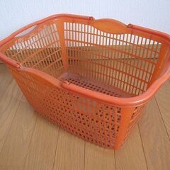 プラスチック　カゴ