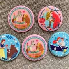 【交換希望】ディズニー刺繍缶バッジ