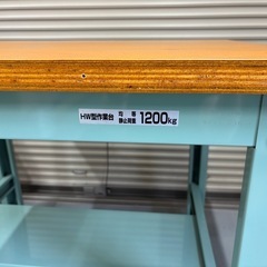 TRUSCO HW型作業台 均等耐荷重1200kg 幅120cm 頑丈 作業机 工場 作業用 テーブルの画像