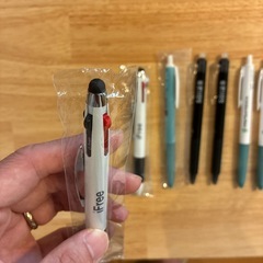【文房具】3色ボールペン・フリクション　新品未使用の画像