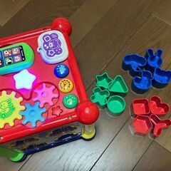 知育玩具　形合わせパズル