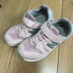 ニューバランス　スニーカーの画像