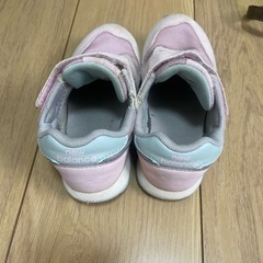 ニューバランス　スニーカーの画像