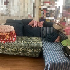 美品　3人掛けソファー