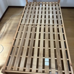値下げ！無印良品　パイン材木製シングルベッドの画像