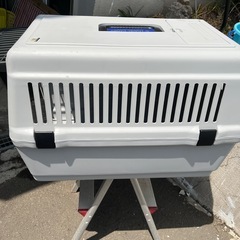 小型犬用トラベル　キャリーの画像