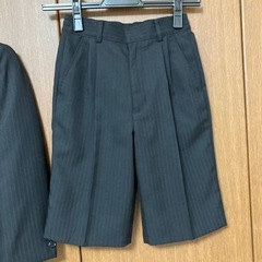 スーツ　シャツ　ネクタイ　130サイズの画像