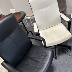 IKEAのオフィスチェア２脚 無料です