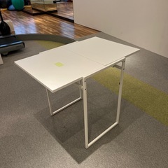 IKEAの伸張式テーブル