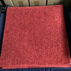 中古　タイルカーペット（赤）1枚100円