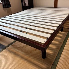 ドリス家具ダブルベッドフレーム横140cm【足有無】