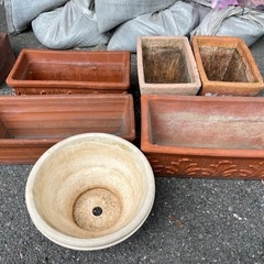 ガーデニング用陶器のプランター 