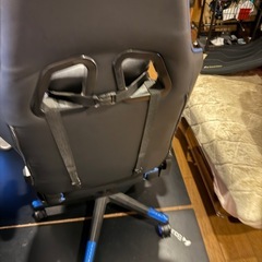 ゲーミングチェアの画像