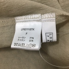 【ローリーズファーム】サンドベージュ　フリーサイズ　F ブラウス　レーヨンの画像