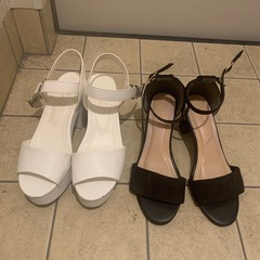 ヒールサンダル

