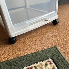 プラスチック製引き出しの画像