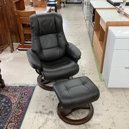 中古品　シモンズ　リクライニングソファー　オットマン付き　フィヨルド　ダークブラウン　公田店