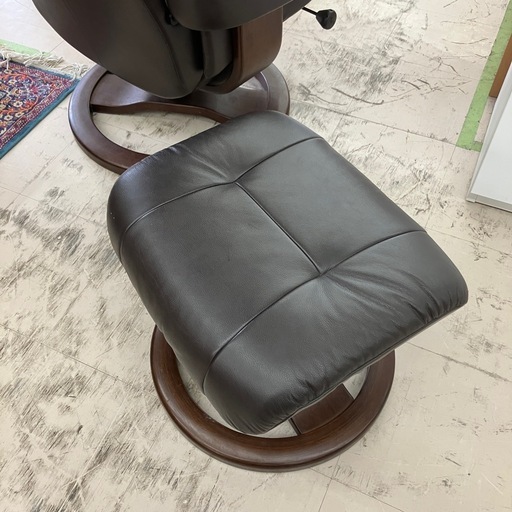 中古品　シモンズ　リクライニングソファー　オットマン付き　フィヨルド　ダークブラウン　公田店