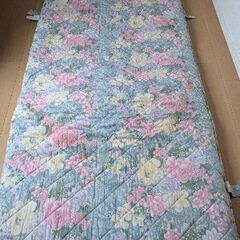 敷き布団 100cm x 200cm