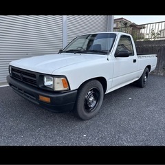 80ハイラックス　ショートベット