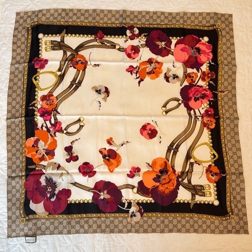 GUCCI 大判スカーフ