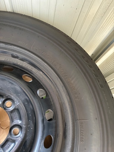 [[お取引予定者様決まりました]]ハイエース　新車外しタイヤホイールセット