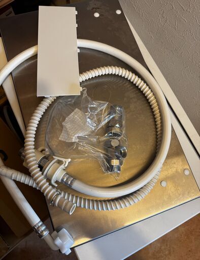 食洗機 パナソニック NP-TA4 2023年製 アダプター・ステンレス板付き