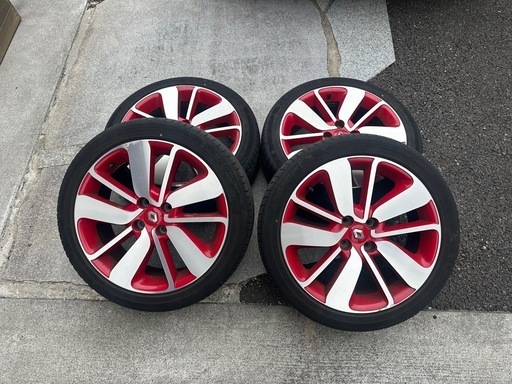 ルノールーテシア純正タイヤセット美品