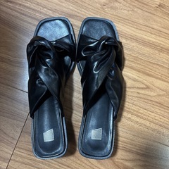 黒　サンダル