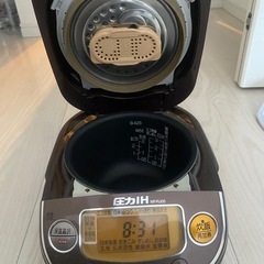 炊飯器の画像
