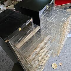 書類用棚の画像