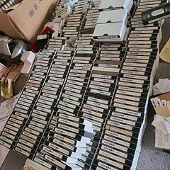 大量のvhsビデオ