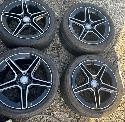 メルセデスベンツ　CLS 450 純正タイヤ