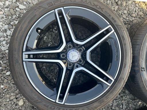 メルセデスベンツ　CLS 450 純正タイヤ