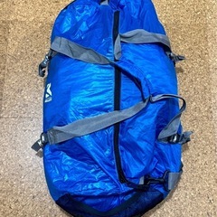 Millet ダッフルバッグ パッカブル 30L ブルー 折りたたみ 機内持込サイズ 旅行 アウトドア 山登り トレッキング ハイキング ミレー 旧ロゴ スーツケース カバンの画像