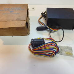 レア　動作未確認　使用方法不明　長期保管品　CAR FRIEND　自動車用　移動電源　100V　移動販売車　キャンピングカーの画像