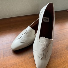 値下げ！未使用　婦人パンプスの画像